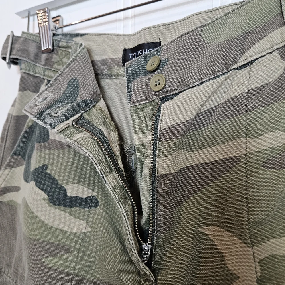 Topshop Green Camo Buckle Detail High Rise Utility Shorts Women’s Size 4 - Picture 7 of 12